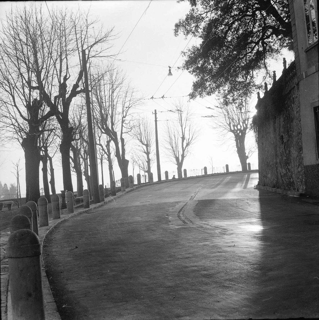 Viale delle Mura, presso Porta S. Giacomo · Historify