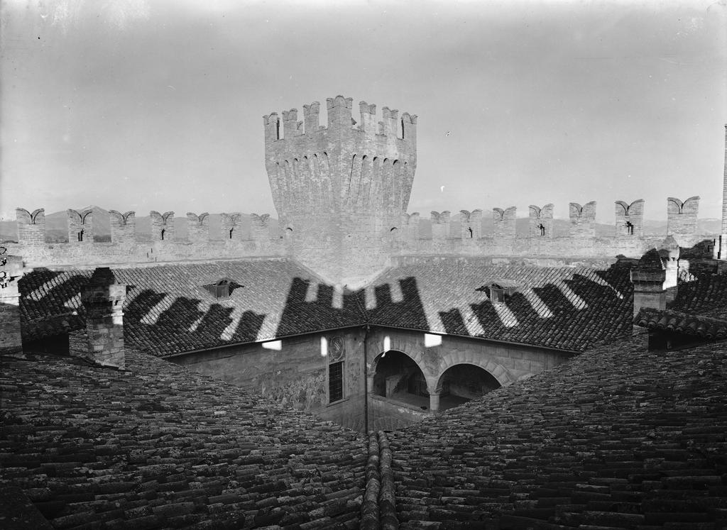 Castello Malpaga · Historify