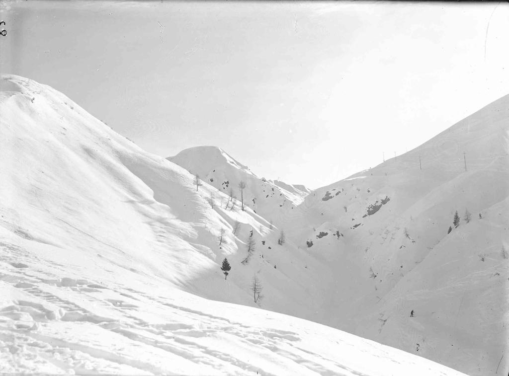 Montagne Innevate · Historify
