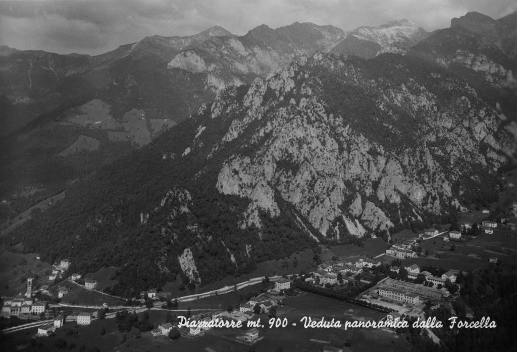 Veduta Panoramica Dalla Forcella · Historify