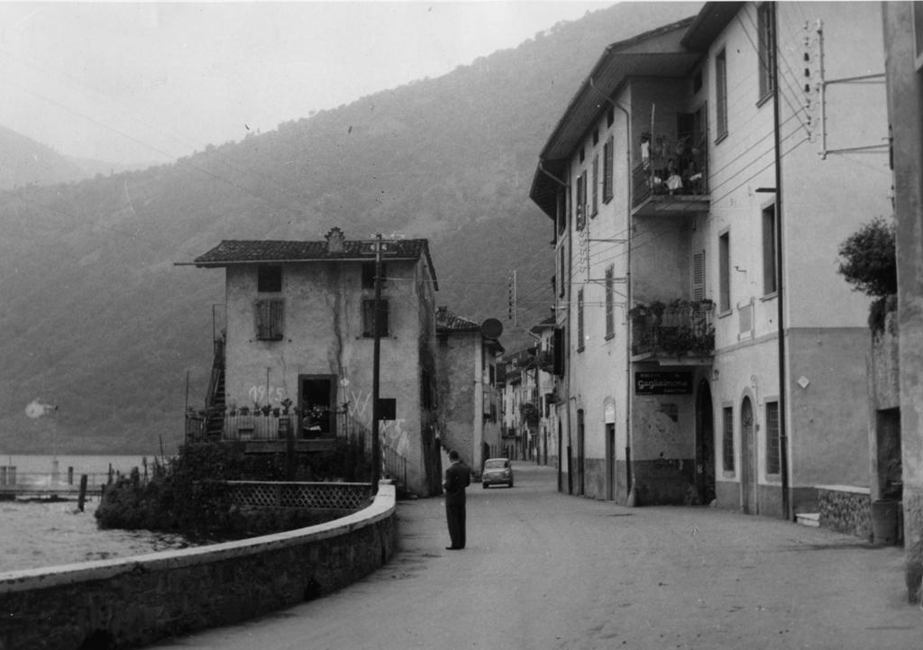 Riva Di Solto · Historify