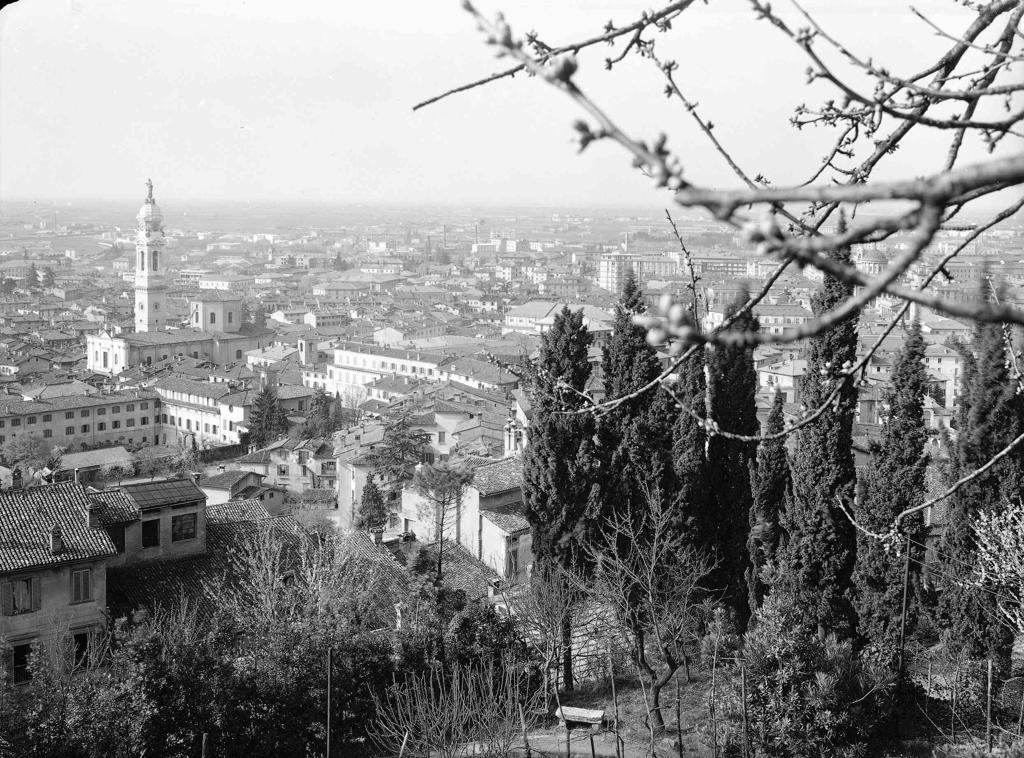 Bergamo Dall'Alto · Historify