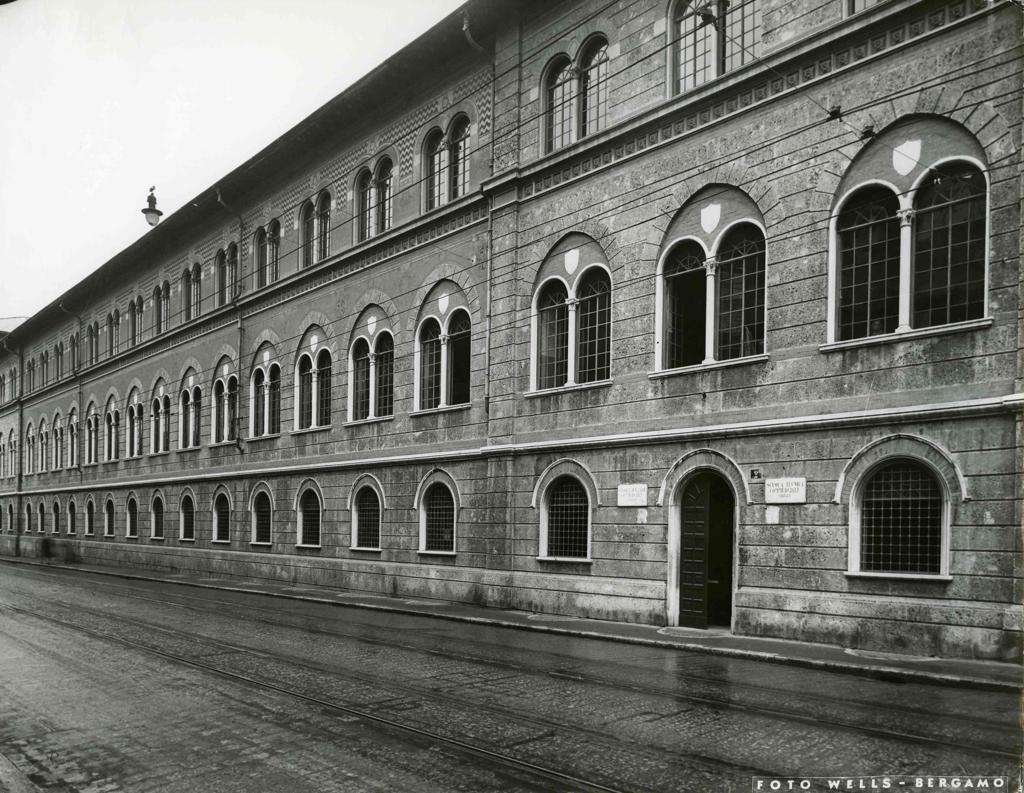 Scuola Tecnica Commerciale · Historify