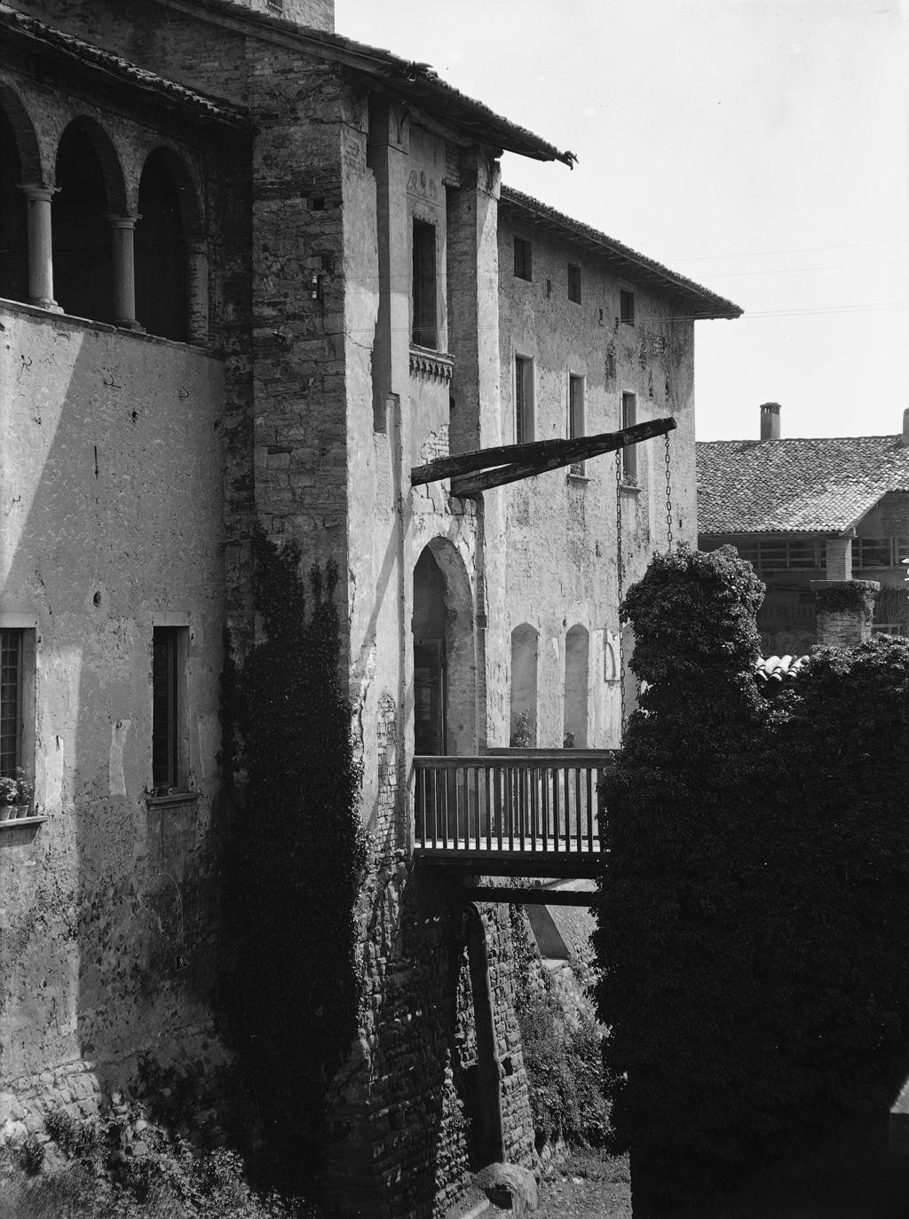Castello Malpaga · Historify