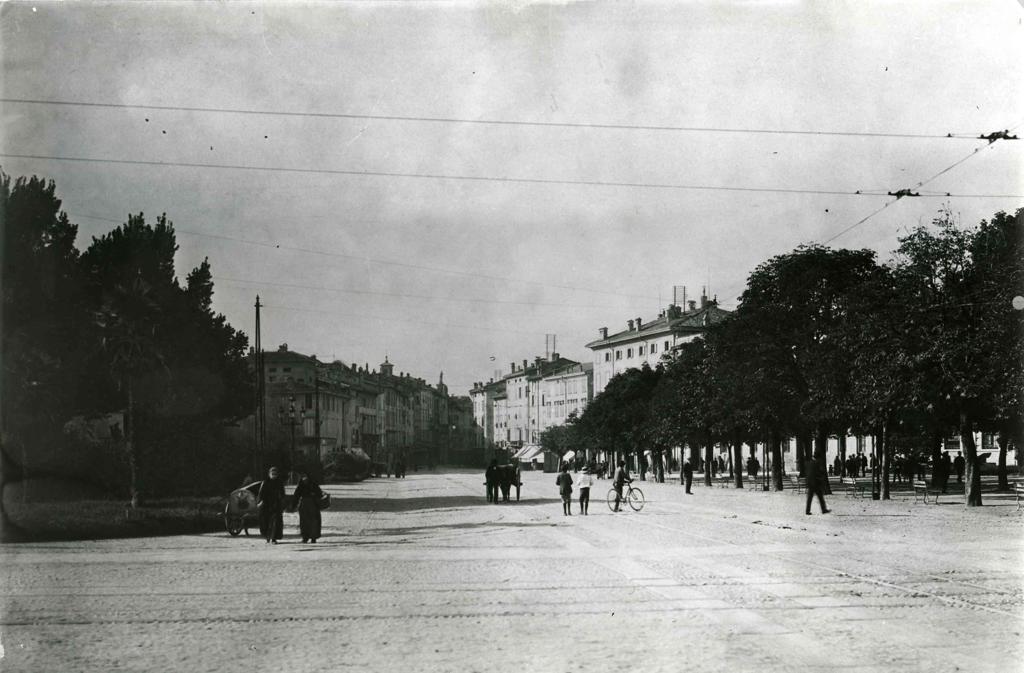 Bergamo · Historify