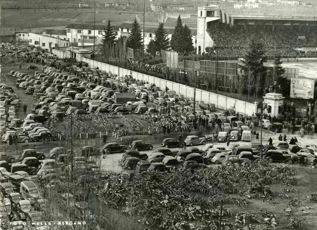 Tifosi Allo Stadio · Historify