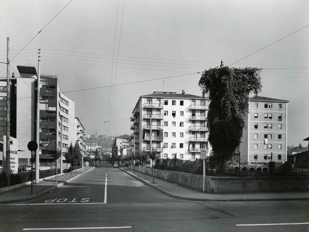 Via Legionari In Polonia · Historify