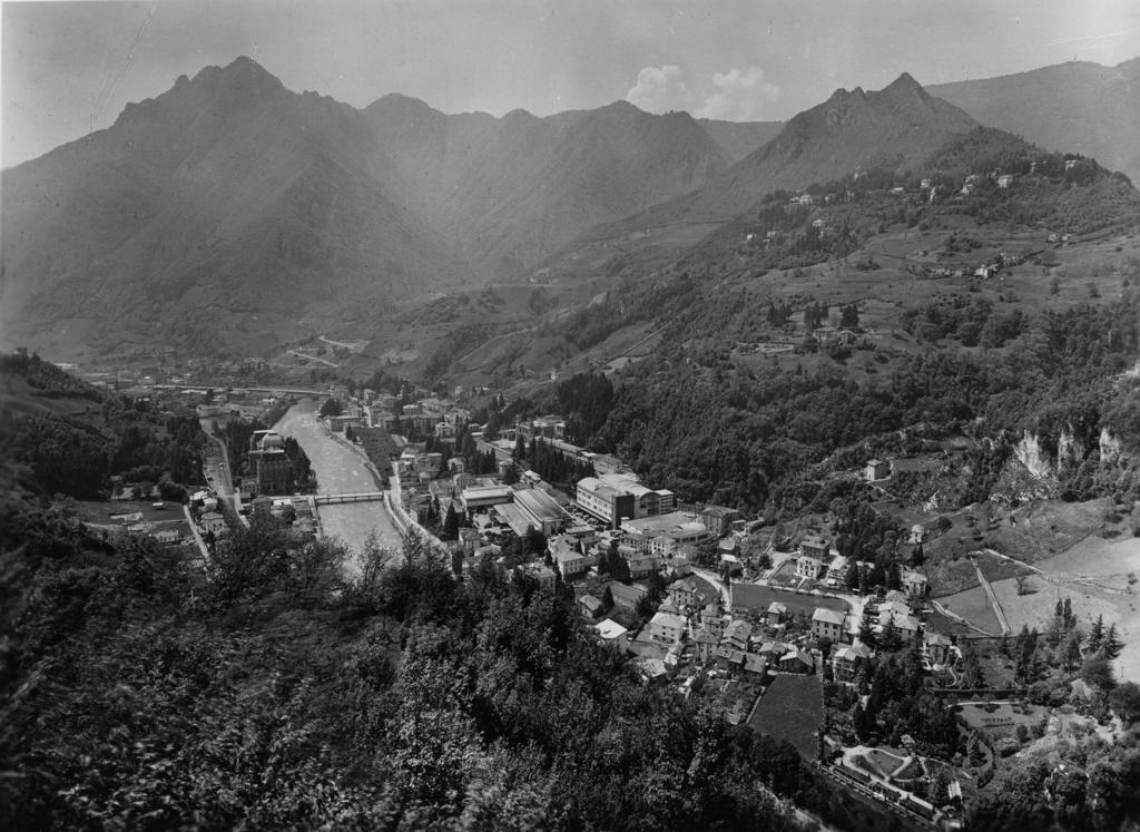 Vista Dall'Alto Di San Pellegrino Terme · Historify