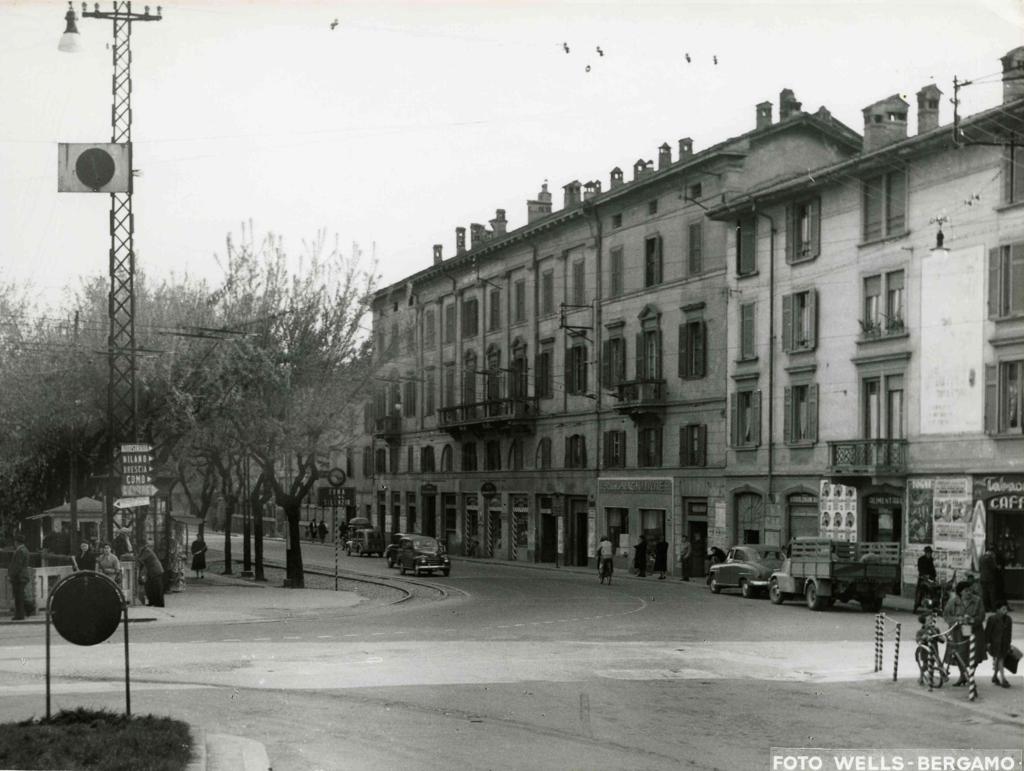 Piazzale Oberdan · Historify