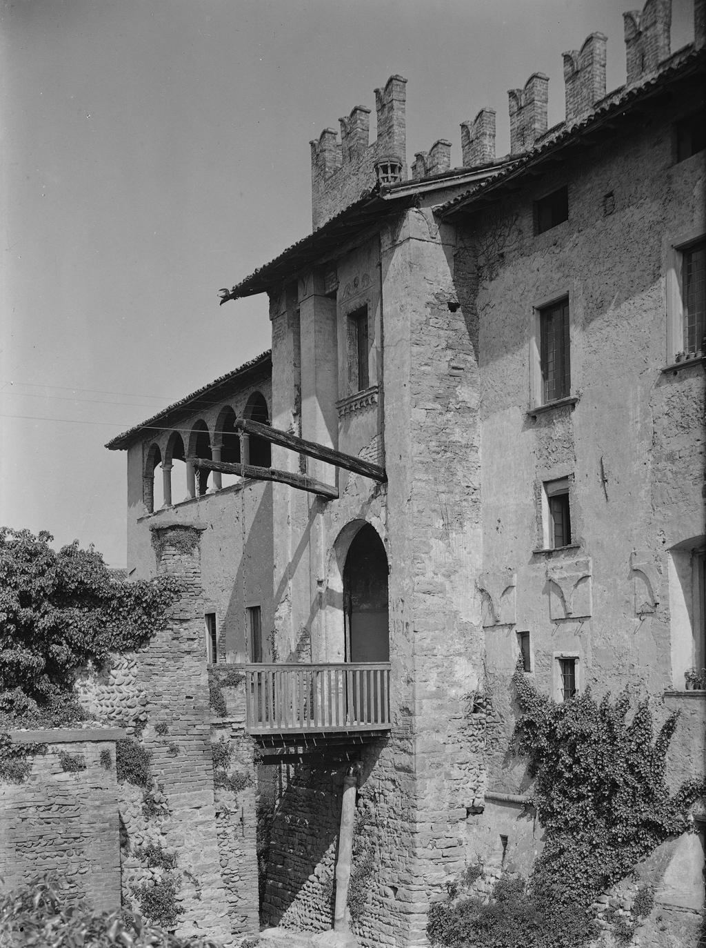 Castello Malpaga · Historify