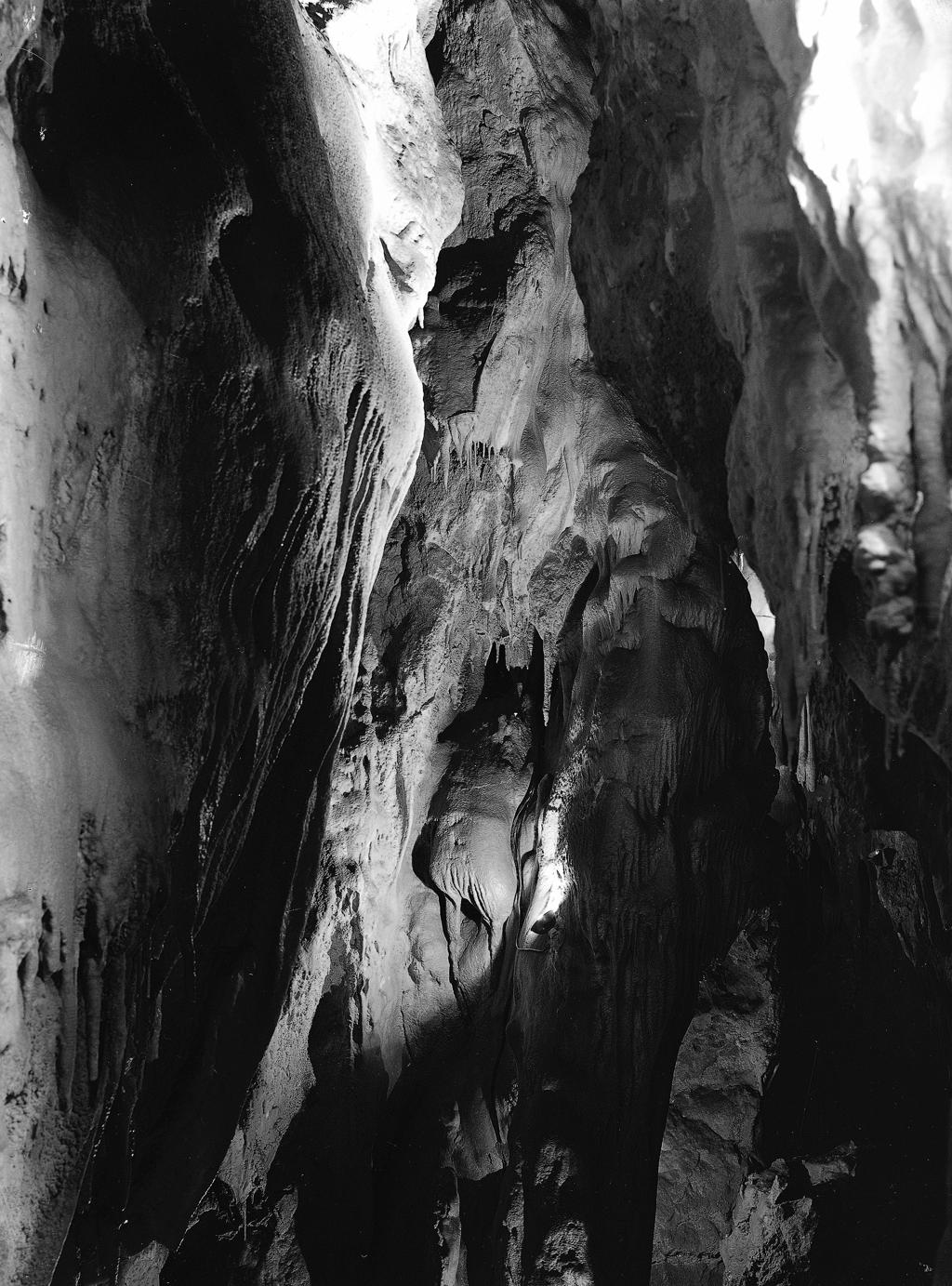 Interno Grotte · Historify