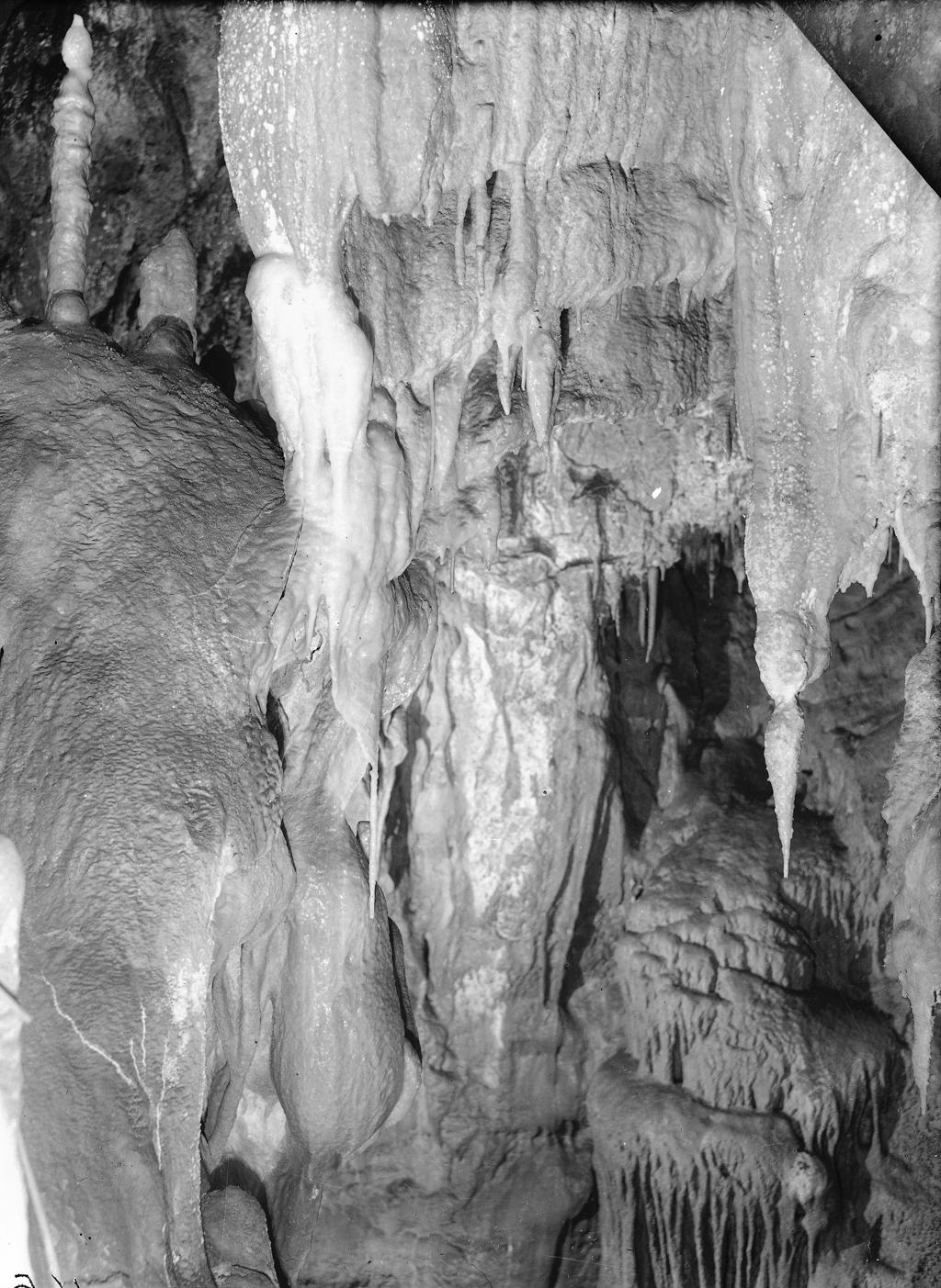 Interno Grotte Delle Meraviglie · Historify