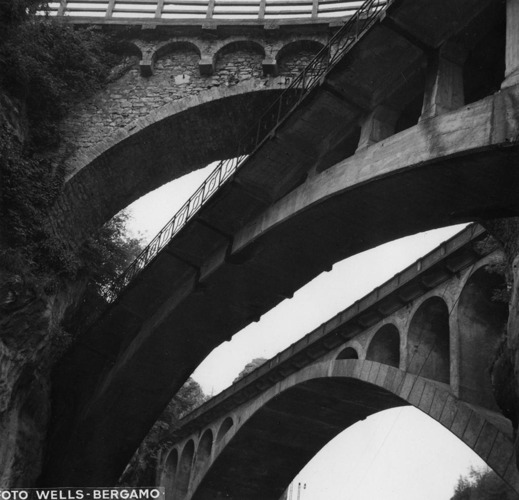 Ponti Di Sedrina · Historify