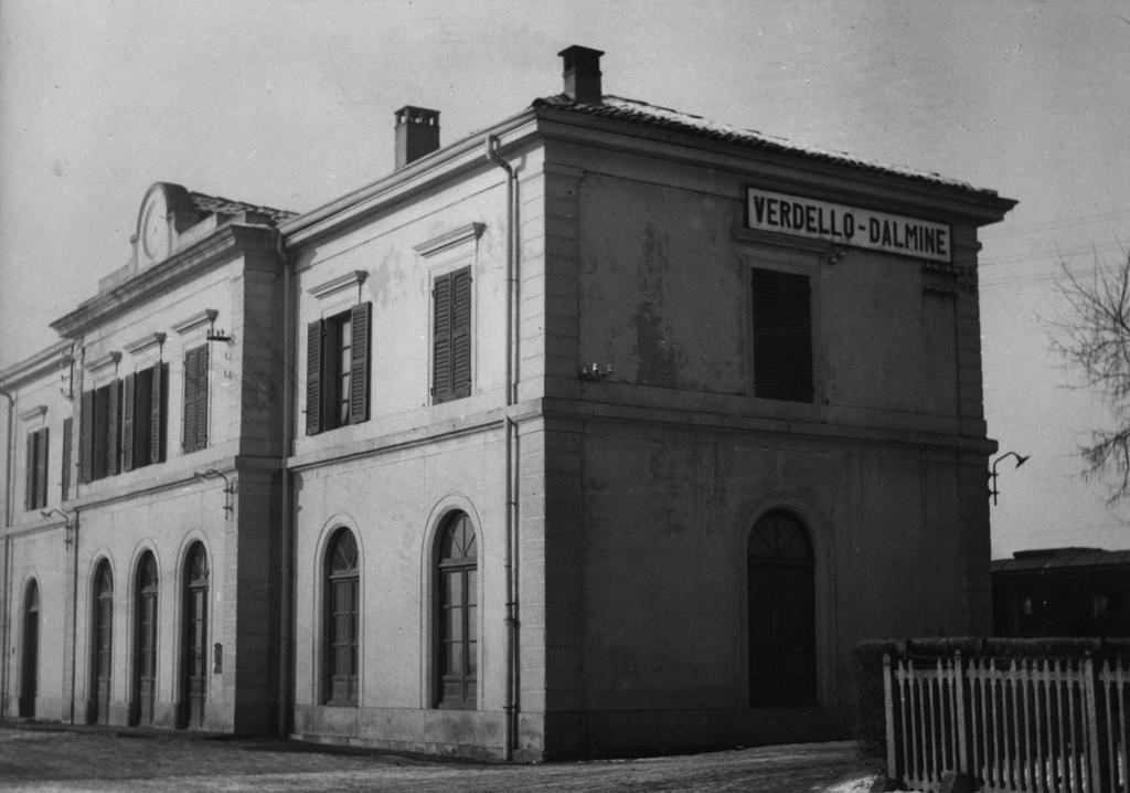 Stazione Treni · Historify
