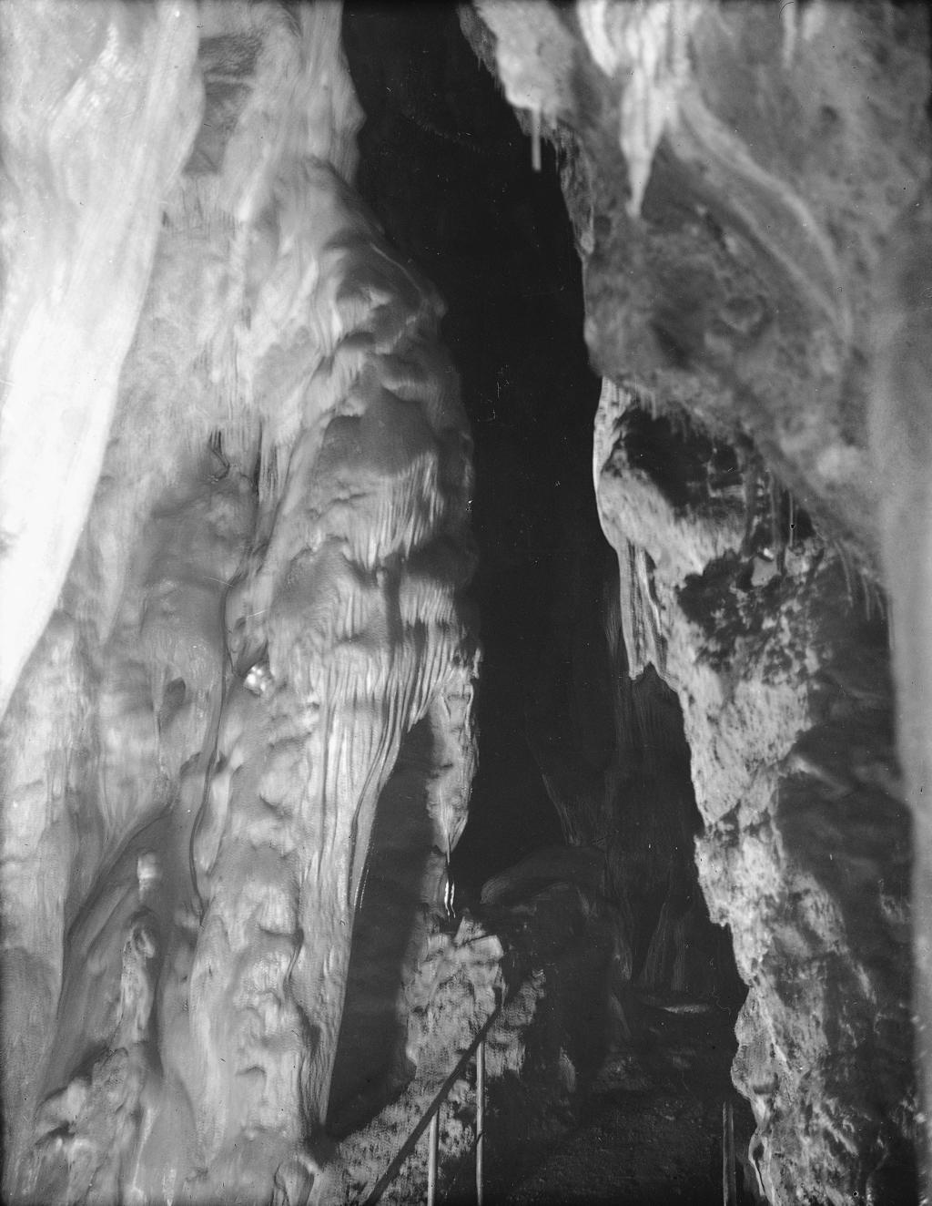 Interno Grotte Delle Meraviglie · Historify