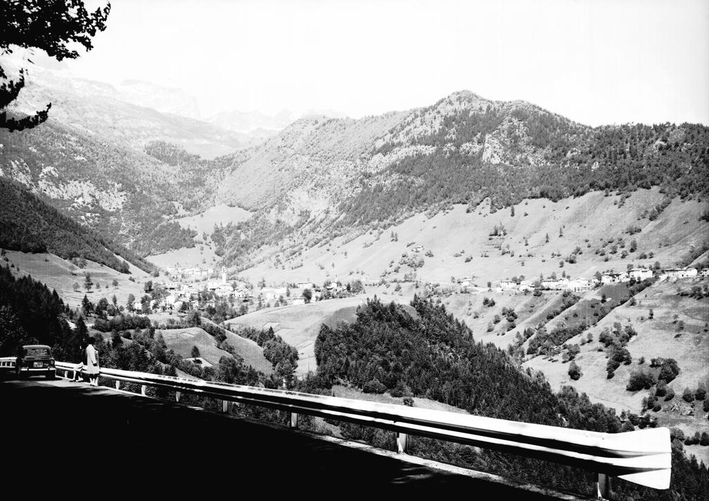 Panorama di Colere e Valzella · Historify
