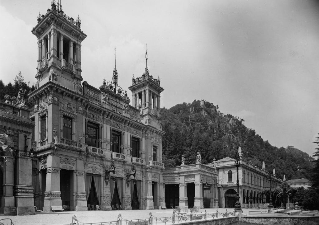 Esterno Casinò San Pellegrino Terme · Historify