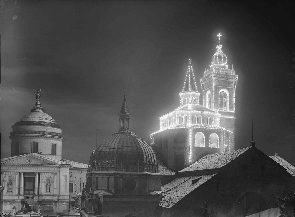Basilica Di Santa Maria Maggiore Illuminata · Historify