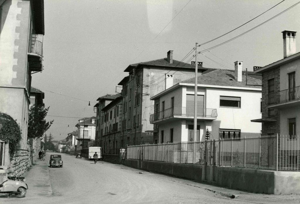 Via Carnovali · Historify