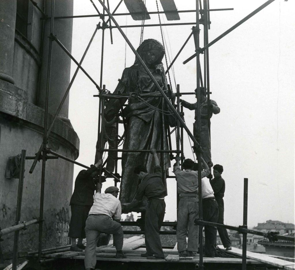Sistemazione Statua, Chiesa Prepositurale Di Santa Maria Immacolata Delle Grazie · Historify
