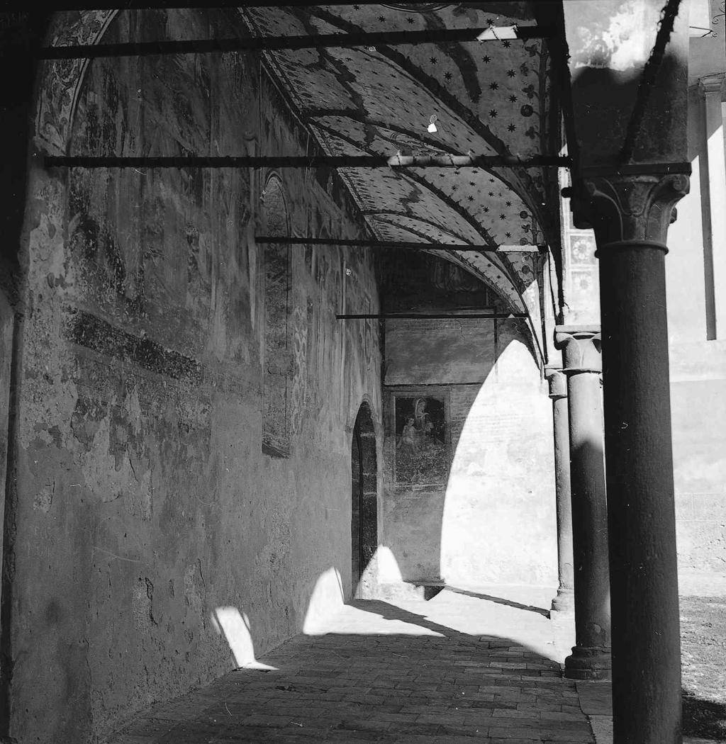 Portico affrescato, Oratorio dei Disciplini · Historify