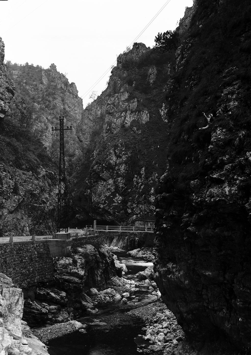 Ponte sull'Orrido · Historify