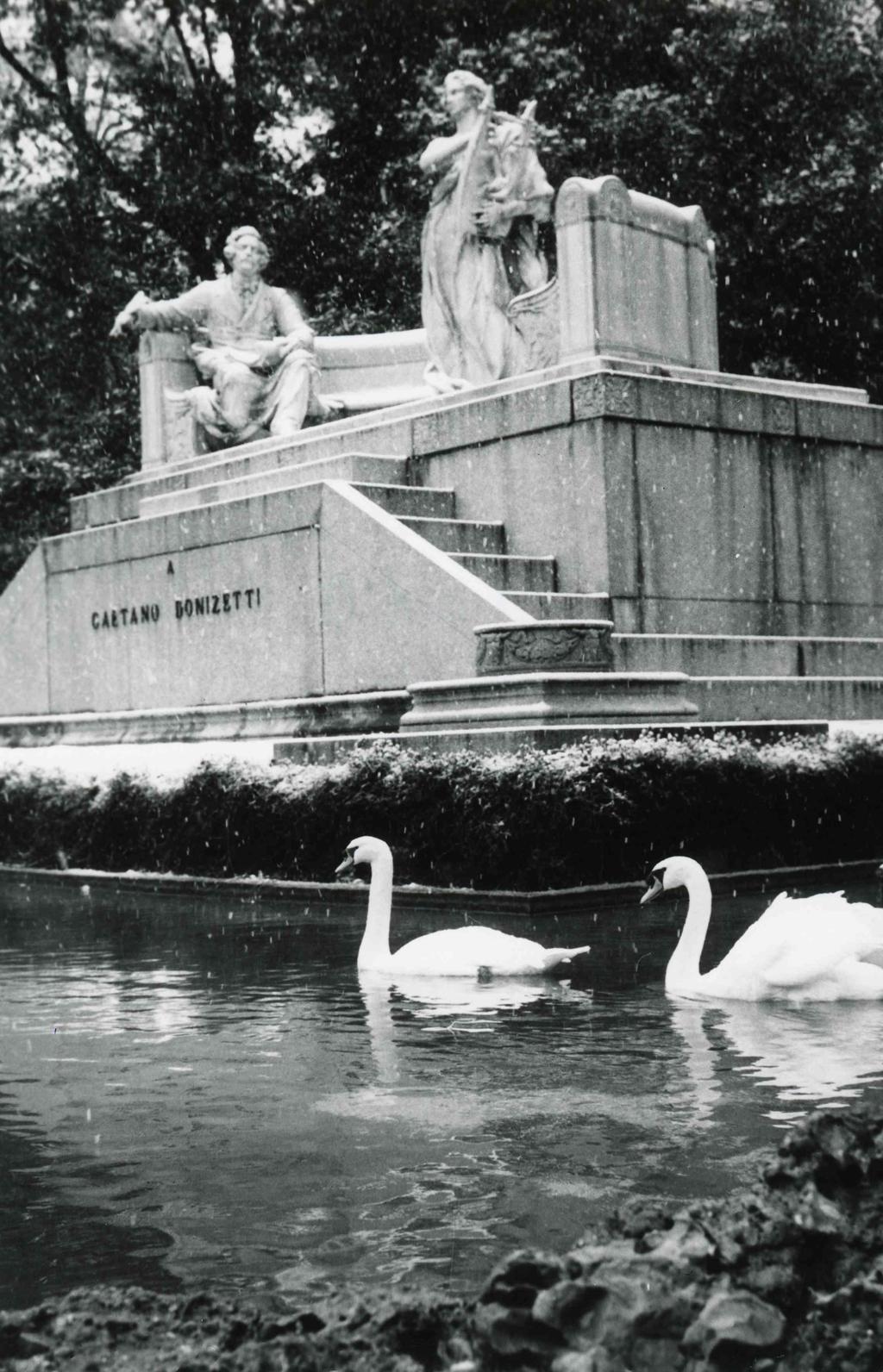 Monumento A Gaetano Donizetti · Historify