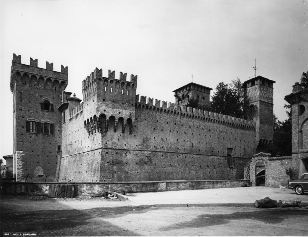 Castello di Urgnano · Historify
