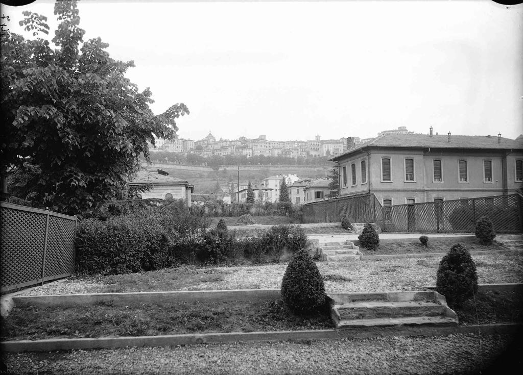 Vista Di Città Alta · Historify