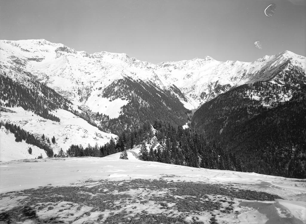 Paesaggio Montano Invernale · Historify