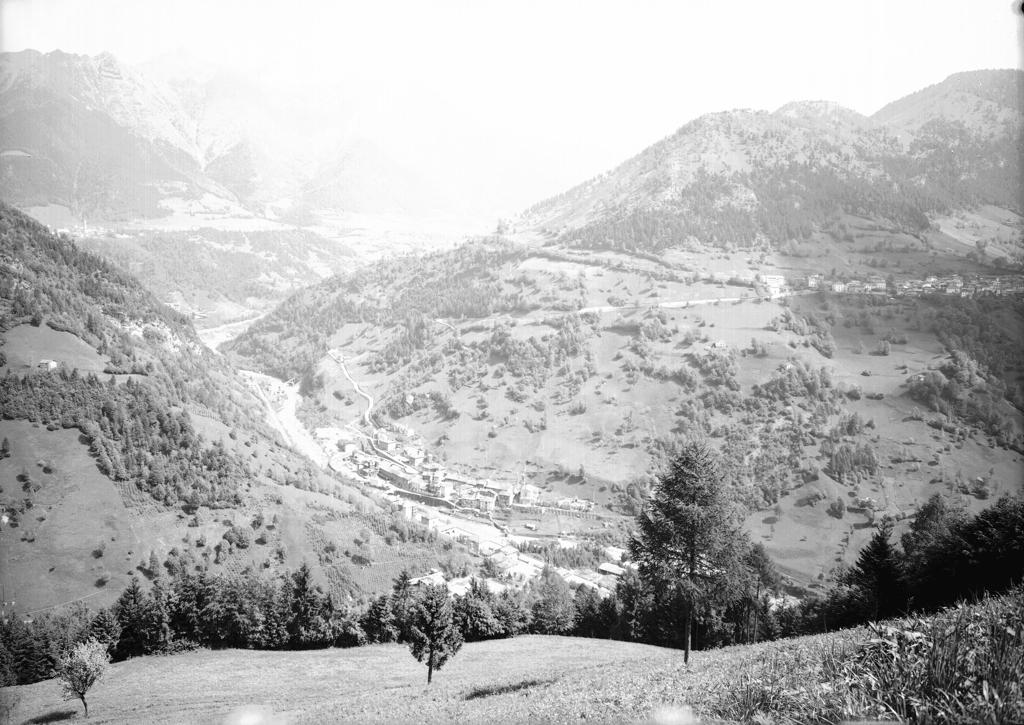 Paesaggio di Dezzo · Historify