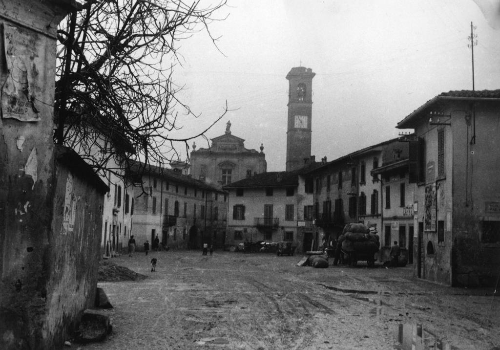 Centro Paese · Historify