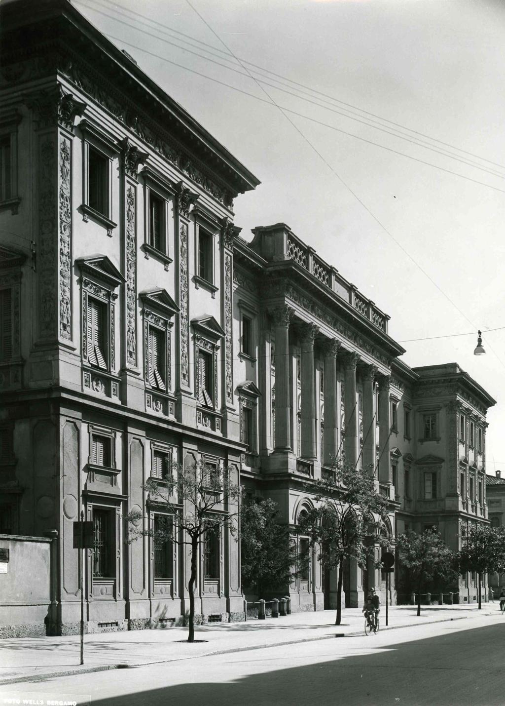 Palazzo Della Provincia · Historify