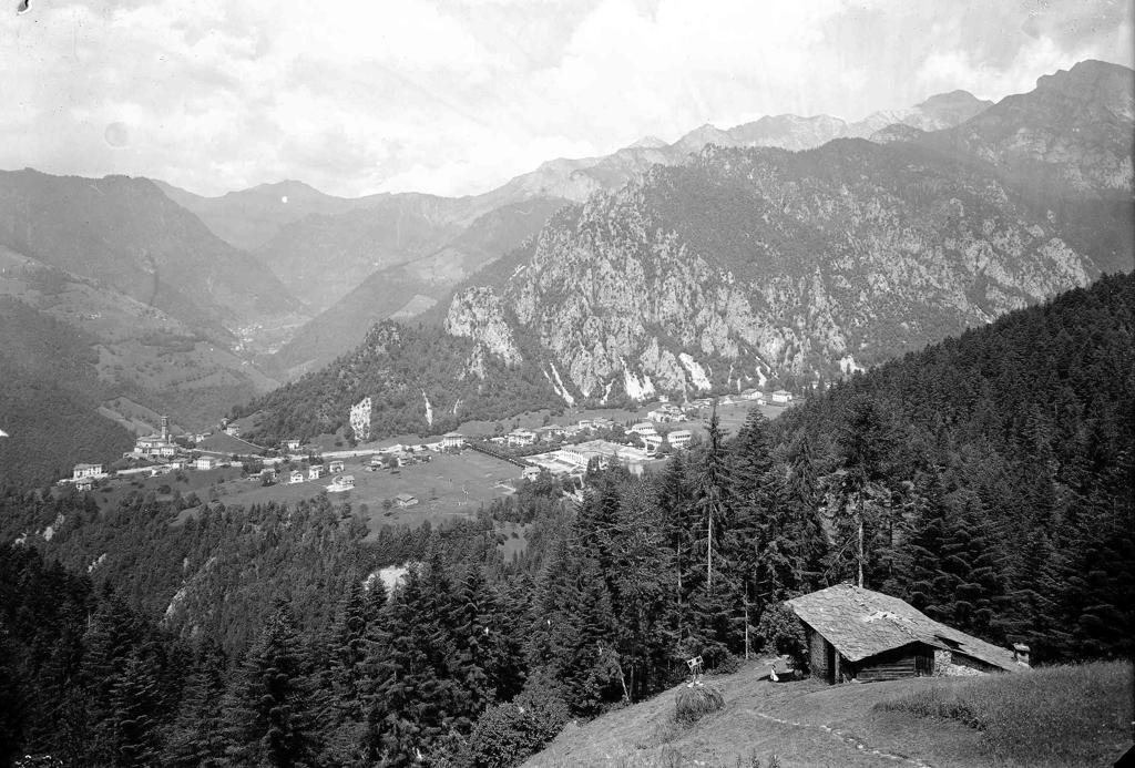 Montagne · Historify