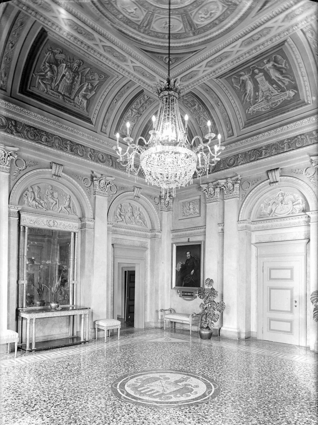 Interno Palazzo comunale · Historify