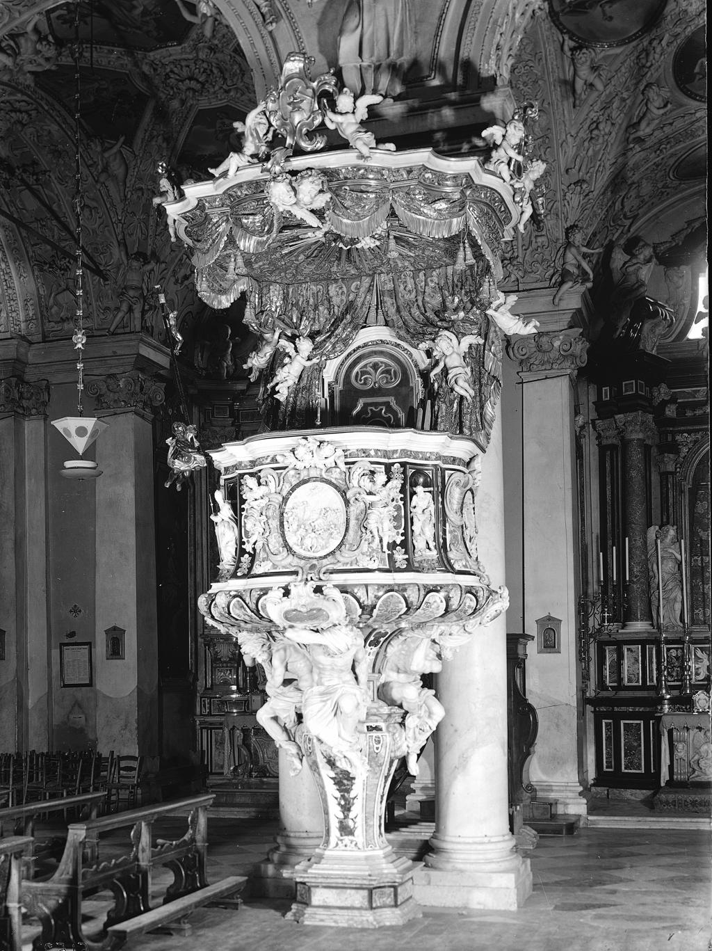 Pulpito Chiesa S. Martino · Historify