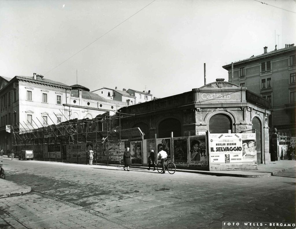 Teatro Nuovo · Historify